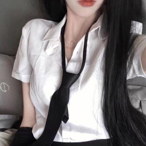 男人嬉春